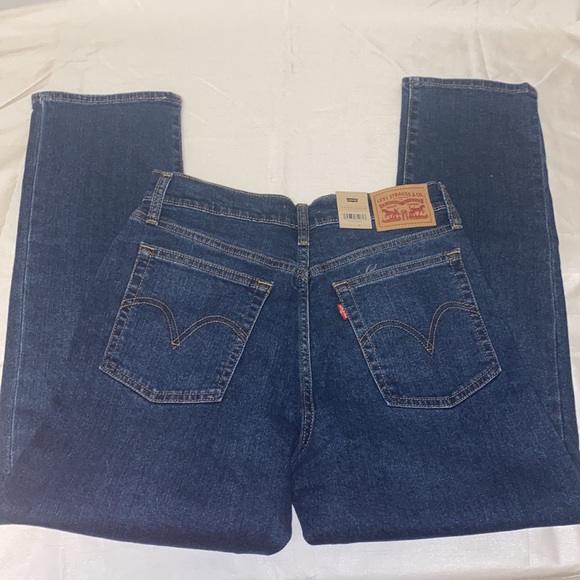 Levi’s High-Waisted Straight Leg Jeans - Picture 3 of 9